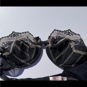 Victoria’s Secret Dream Angels Balconette Bra in Black and Cream